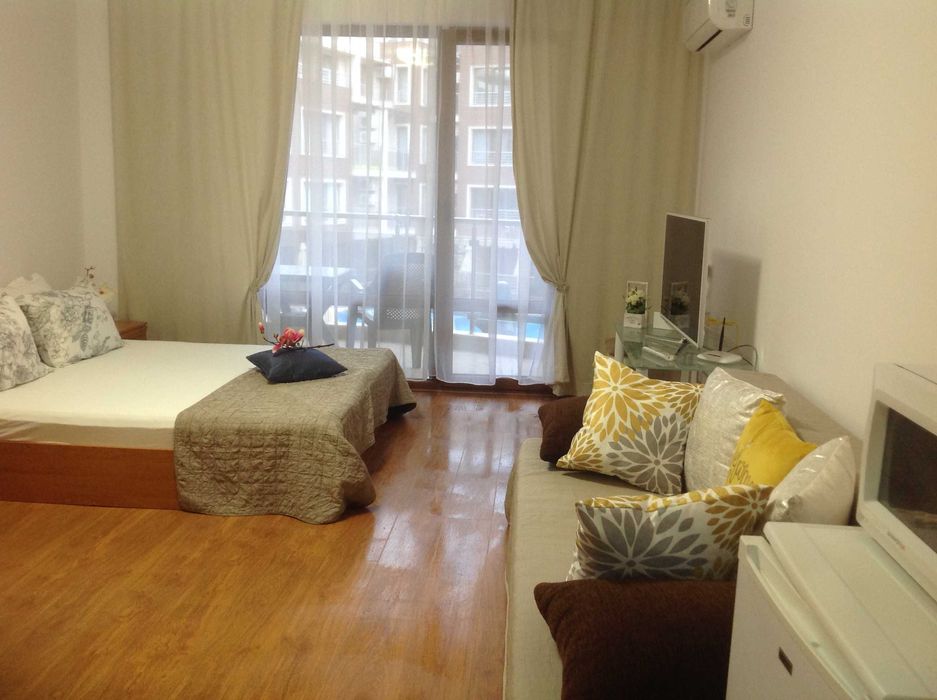 Aпартамент в Созопол на 40 метра от плаж Хармани с паркомясто.