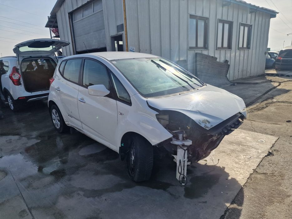 Dezmembram Hyundai ix20 2011 1.4 benzina G4FA