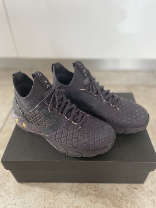 Дамски маратонки Under Armour HOVR PHANTOM 2