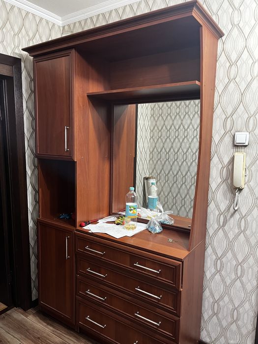 Срочно Продам комплект шкафов для прихожей (б/у)