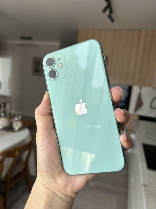 продам Iphone 11