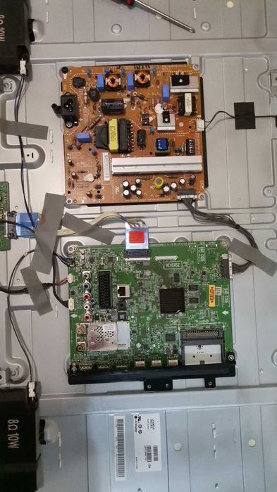 Продам телевизор б/у на запчасти