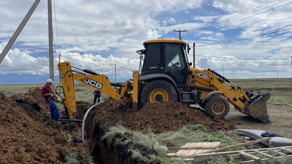 Экскаватор погрузчик 3в1, гидромолт,ковщ 60 40