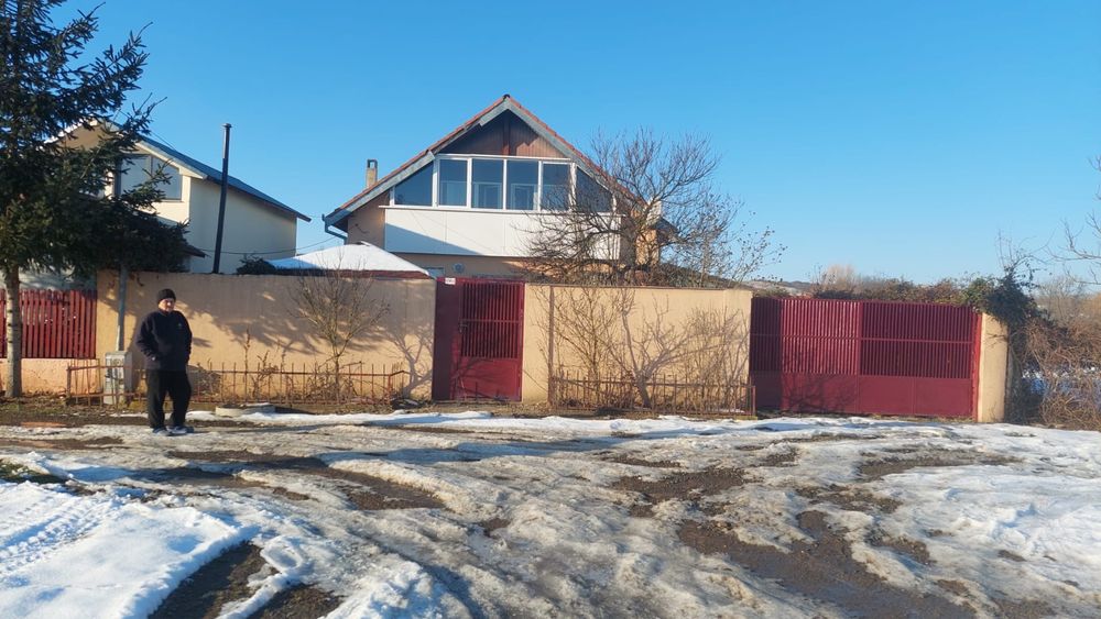 Casa spre inchiriere