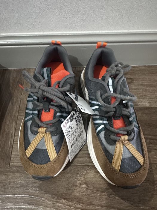 Продам детские кроссовки ZARA