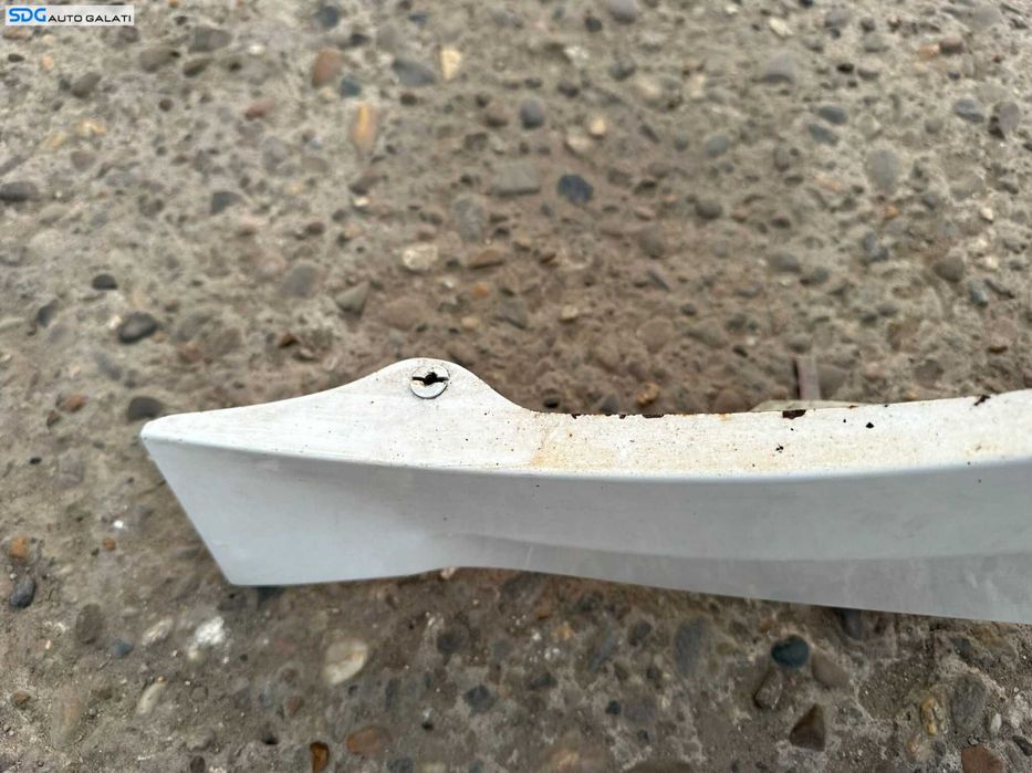 Aripa Stanga Fata cu Defect Volkswagen Jetta 4 2011 - 2014 Culoare LB9A [X4080] (prezinta zgarieturi si ondulatii in partile spre bara fata si spre portiera)