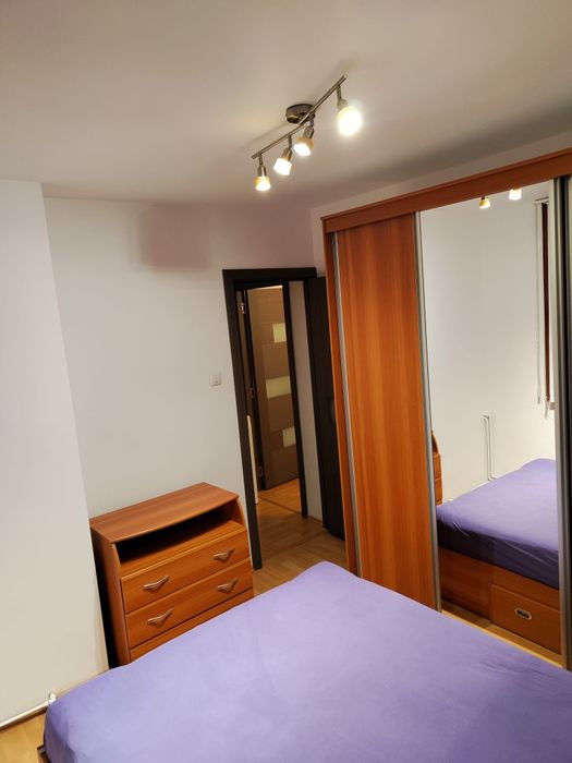 Proprietar închiriez apartament 3 camere