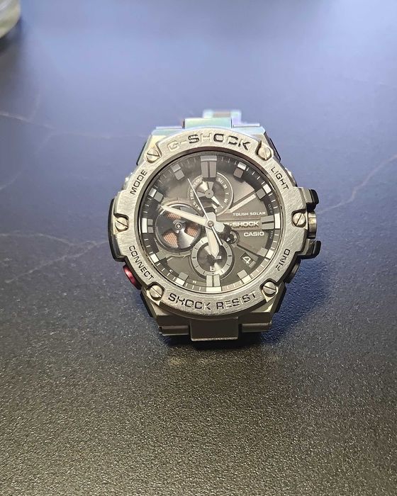 CASIO G-SHOCK gst-b100