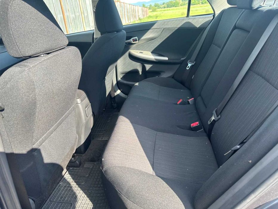 Toyota Corolla 1.4 D-4D 90кс 2009.г Обслужена работещ климатик нови гуми !