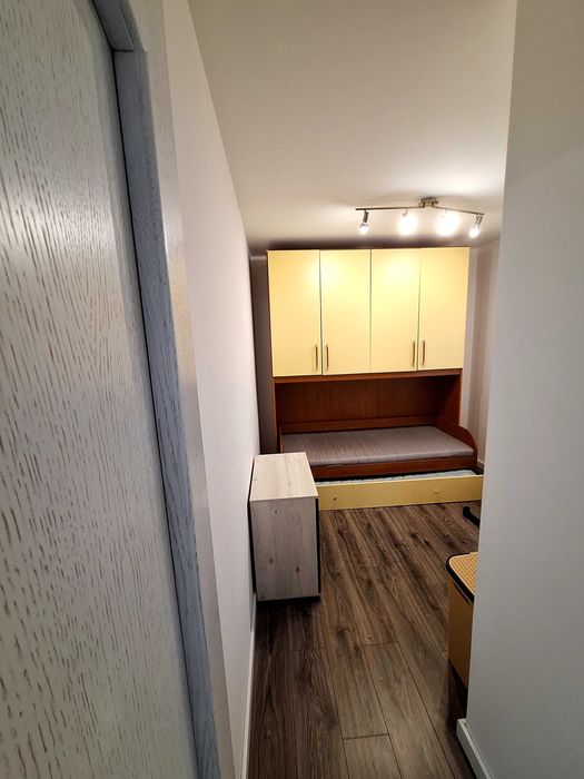 Ofer spre închiriere apartament de lux
