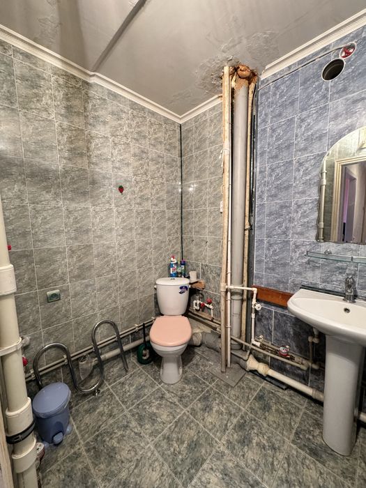 Продаём 2 комн. кв по ул. Гапеева 1