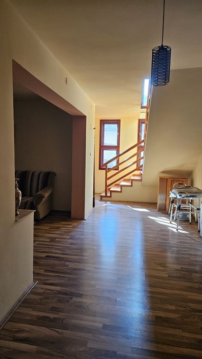 Casa spatioasa cu etaj, 320mp, 500mp teren , Sebis , Arad