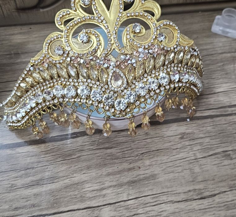 Kelinlarga tilla qosh