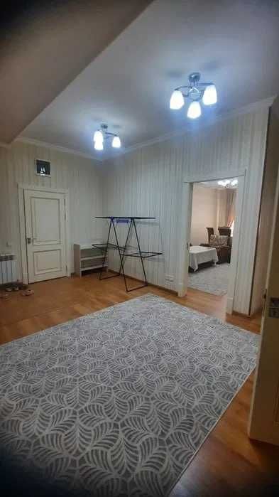 Golden Hills — 100 м², 3 санузла, мебель+техника, кирпич`