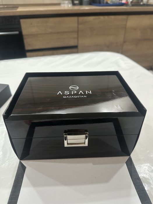 Часы не одевали новые