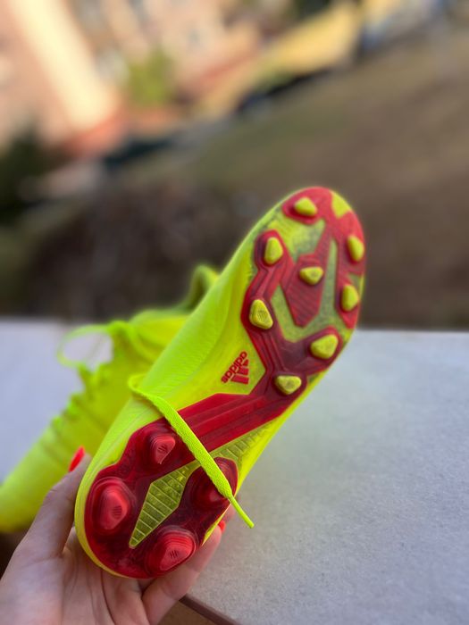 Мъжки обувки за футбол