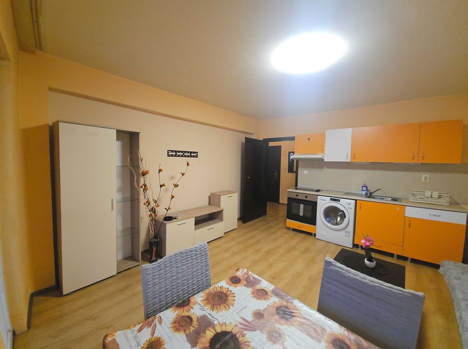 Дава се под наем Двустаен апартамент в Дупница - 55 кв.м за 348.84 € - Снимка #1