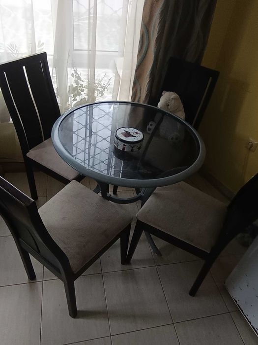 Маса стъклена кръгла