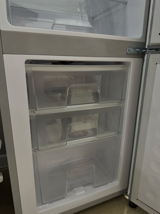 Продам новый холодильник