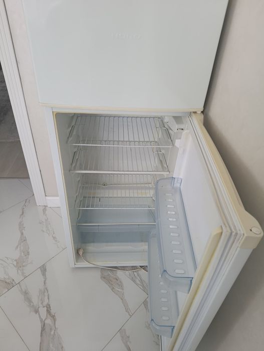 Холодильник двух камерный