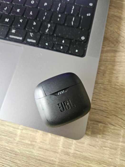 Продавам комплект слушалки