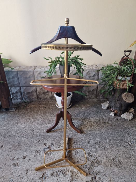 Прекрасна антикварна италианска бронзова закачалка