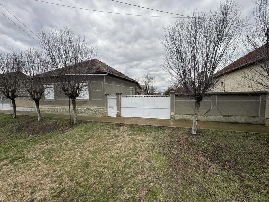 Casa de vanzare in Iratosu