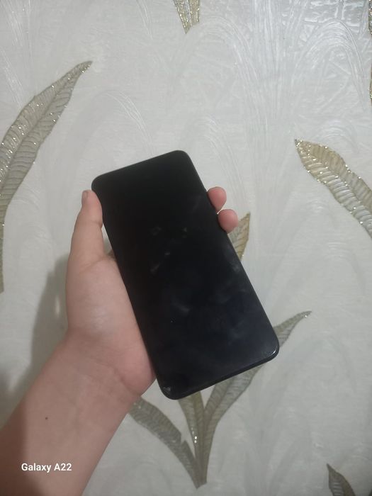 Huawei P Smart 2019 и Xiaomi mi a2