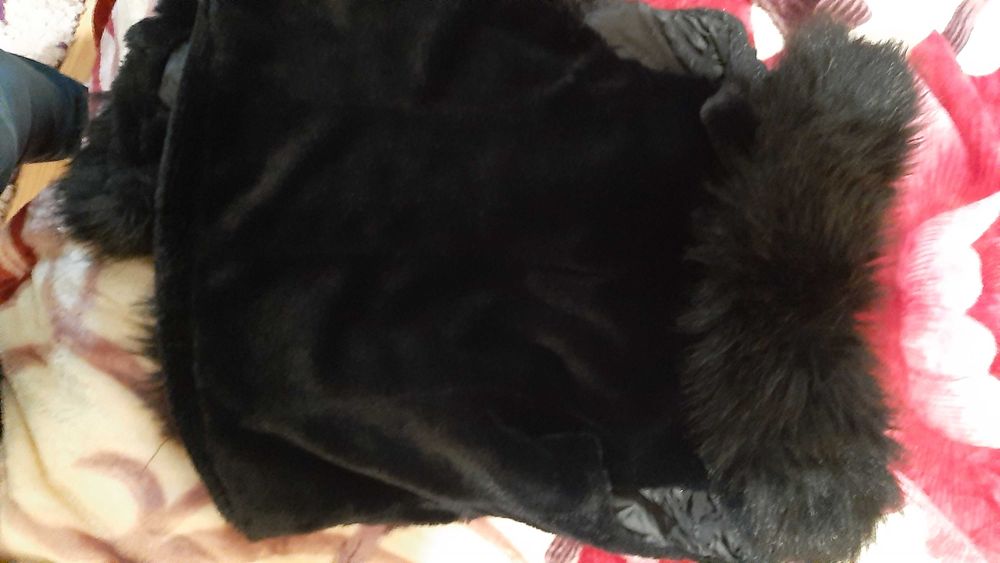 Продавам дамско елече