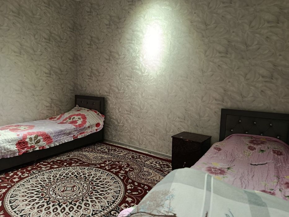 Oq toshda dacha oilaviy dacha ijaraga beriladi