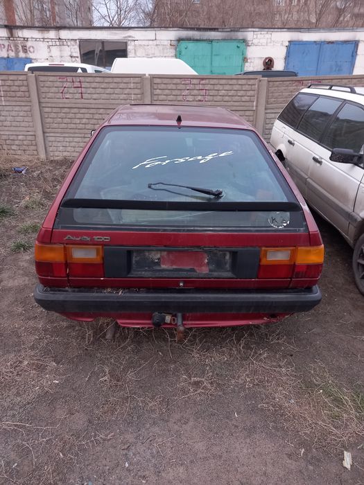 Продам автомобиль ауди 100