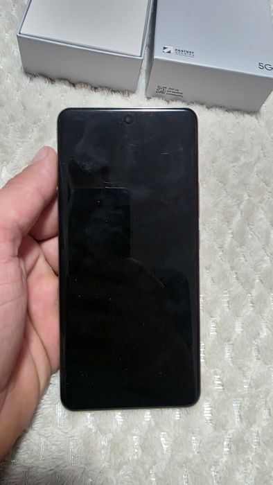 Vand Realme 16 pro si 16 pro +