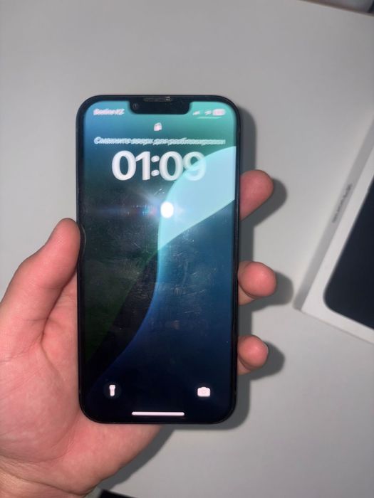 Продам Айфон 13