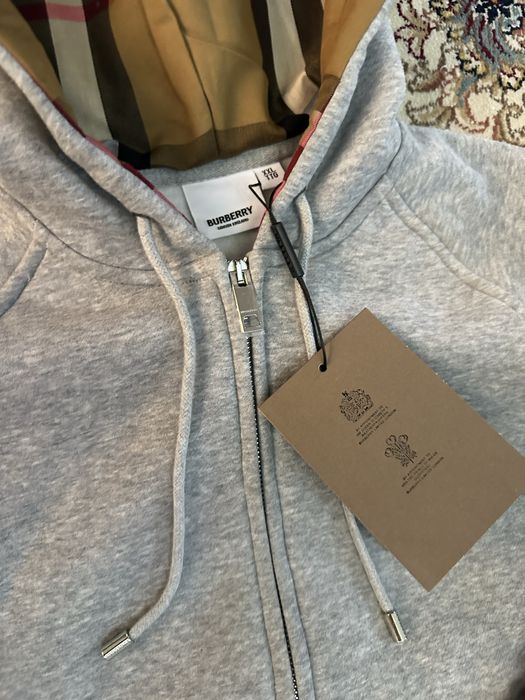 Зипка Burberry Размер М