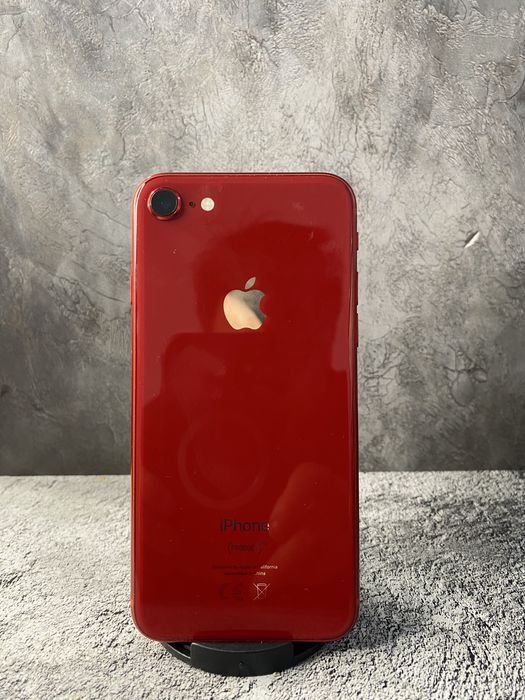 Срочно продам iPhone 8