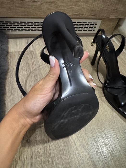 Дамски токчета чисто нови