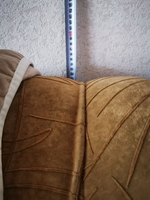 Диван с размери 192х92х92 см.