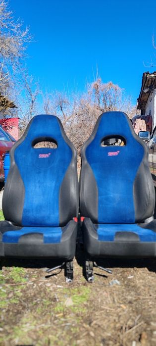 Передние сидения.