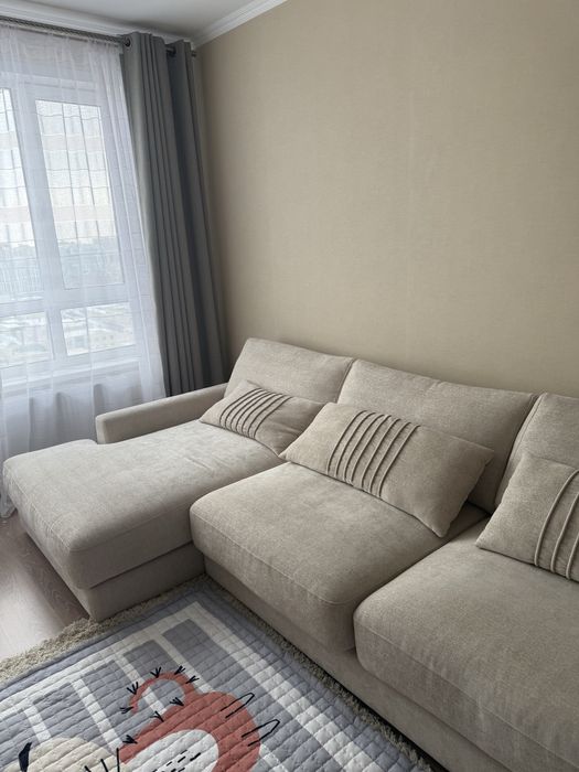 Продам диван для гостинной