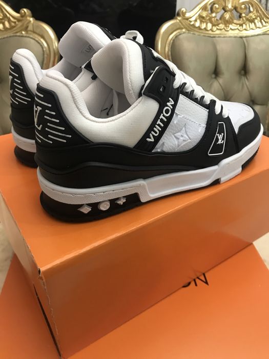 Adidasi Louis Vuitton nou