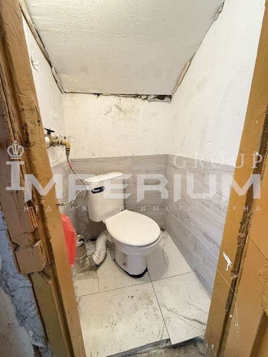 Продава се Ателие в Варна, Колхозен пазар - 30 кв.м за 964 €/кв.м - Снимка #2