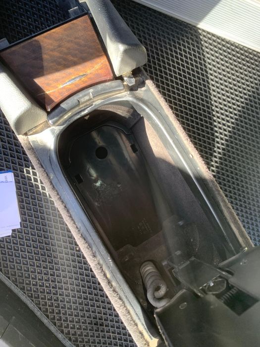 Подлокотник mercedes w211