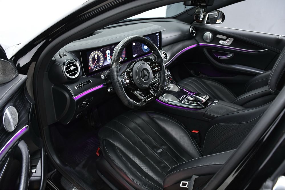 Mercedes Benz E-Klasse 350d PACHET AMG Burmester, perne aer