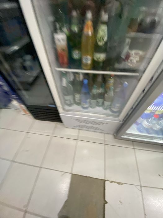 Холодильник витринный