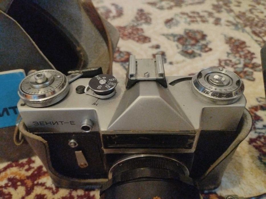 Продам фотоаппарат Зенит Е