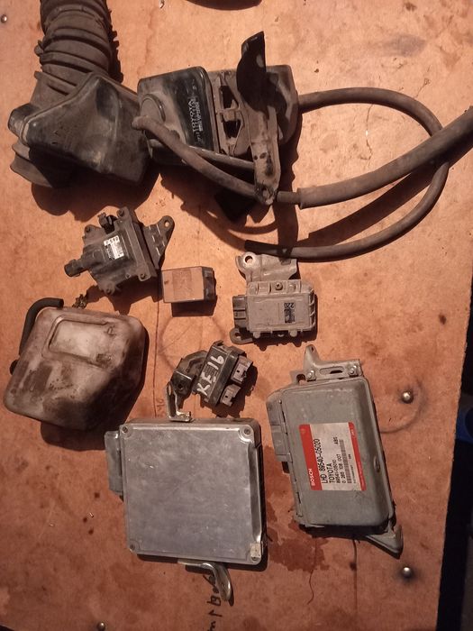 Эбу тайота Карина е