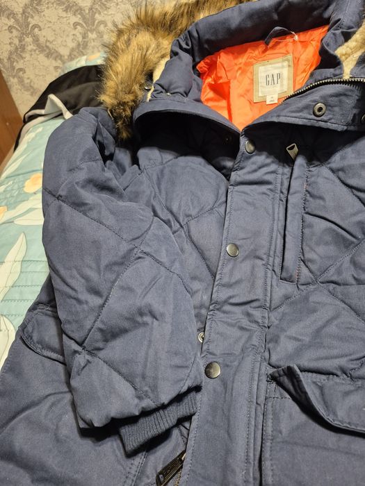 Продам куртку унисекс GAP
