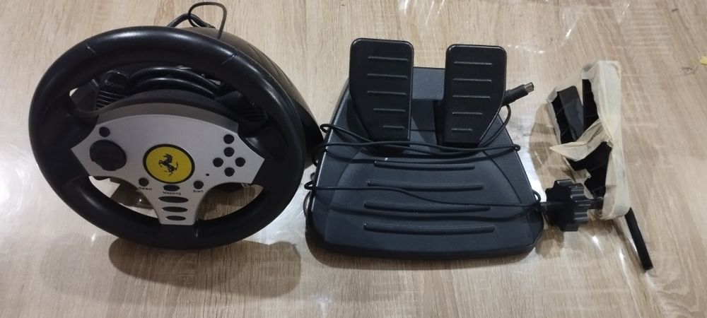 Продавам волан за видео игри