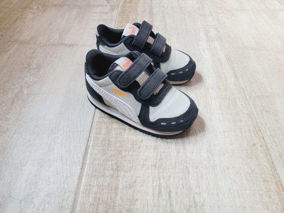 Adidasi Puma ST Runner V2