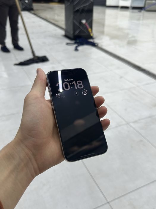 iPhone 15 pro 128 gb